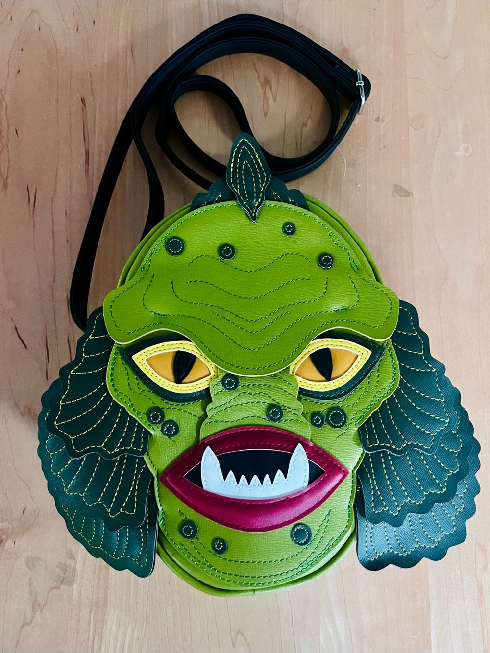 Vixen by Micheline Pitt Green Creature Crossbody Bag x Love, Pain & Stitches NWT